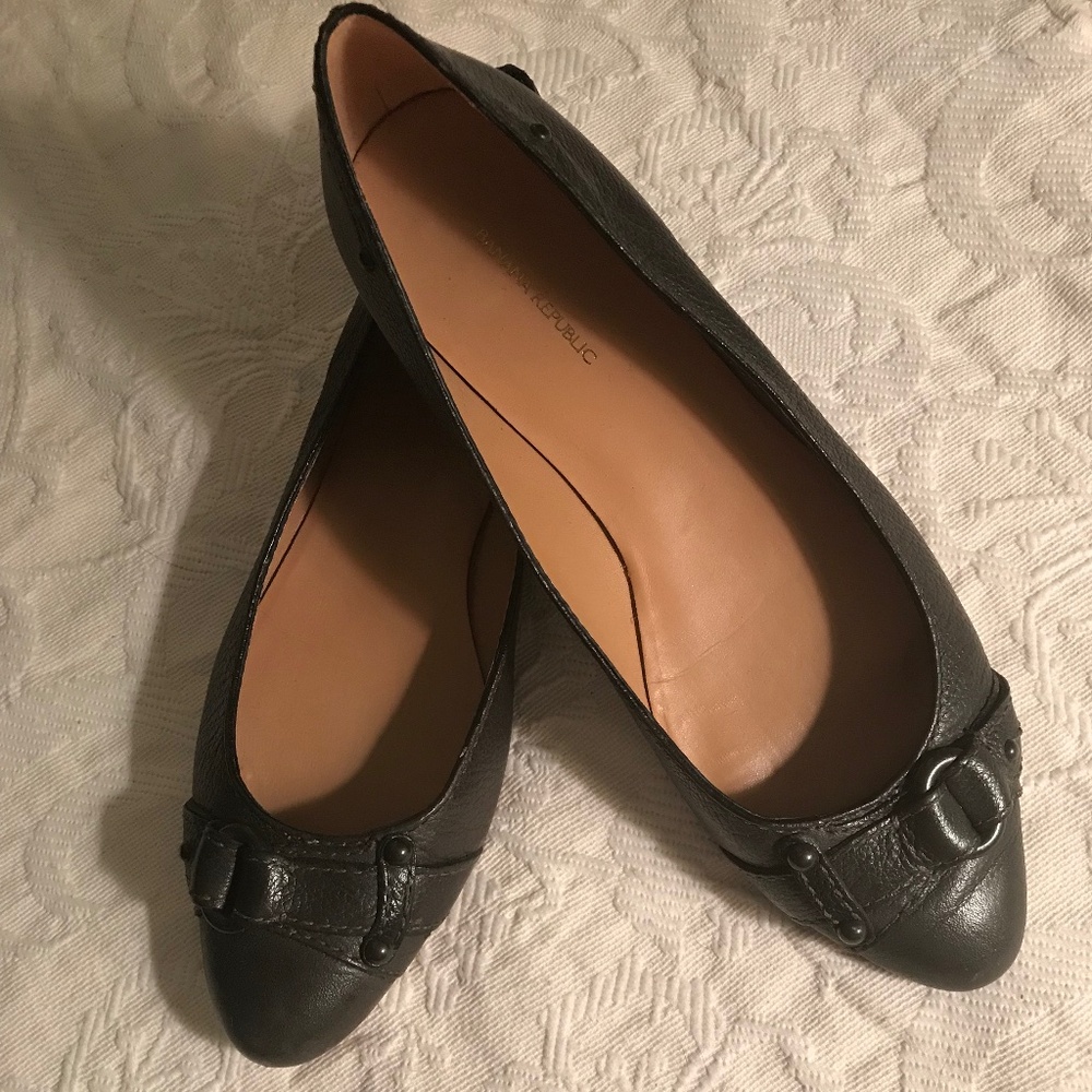 Banana Republic flats